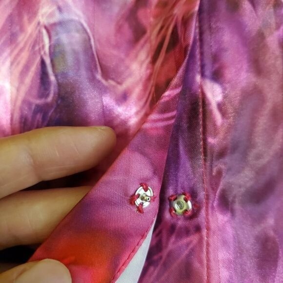 T Tahari Womens blouse Driya Pink Satin Printed Workwear Size XL snap button new - Picture 9 of 16